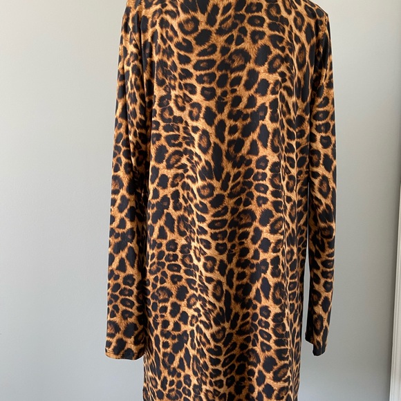 MTS Leopard Print V Neck Dress with Pockets, Size Large NWOT - Picture 2 of 2